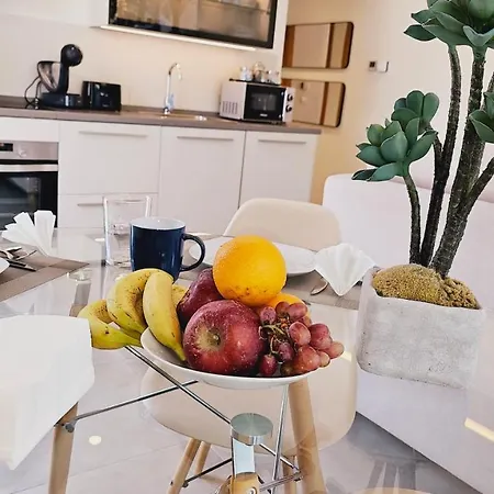 Nogalera Quintessence With Private Parking By Namaste Elite * Торремолінос
