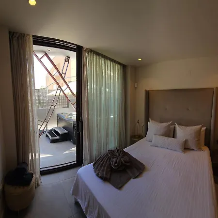 Nogalera Quintessence With Private Parking By Namaste Elite Appartement