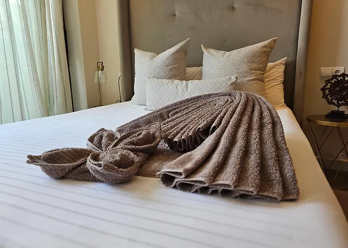 Nogalera Quintessence With Private Parking By Namaste Elite شقة